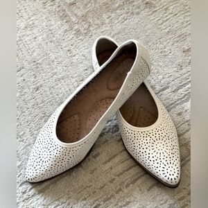 Elegant White Perforated Women's Flats 9.5